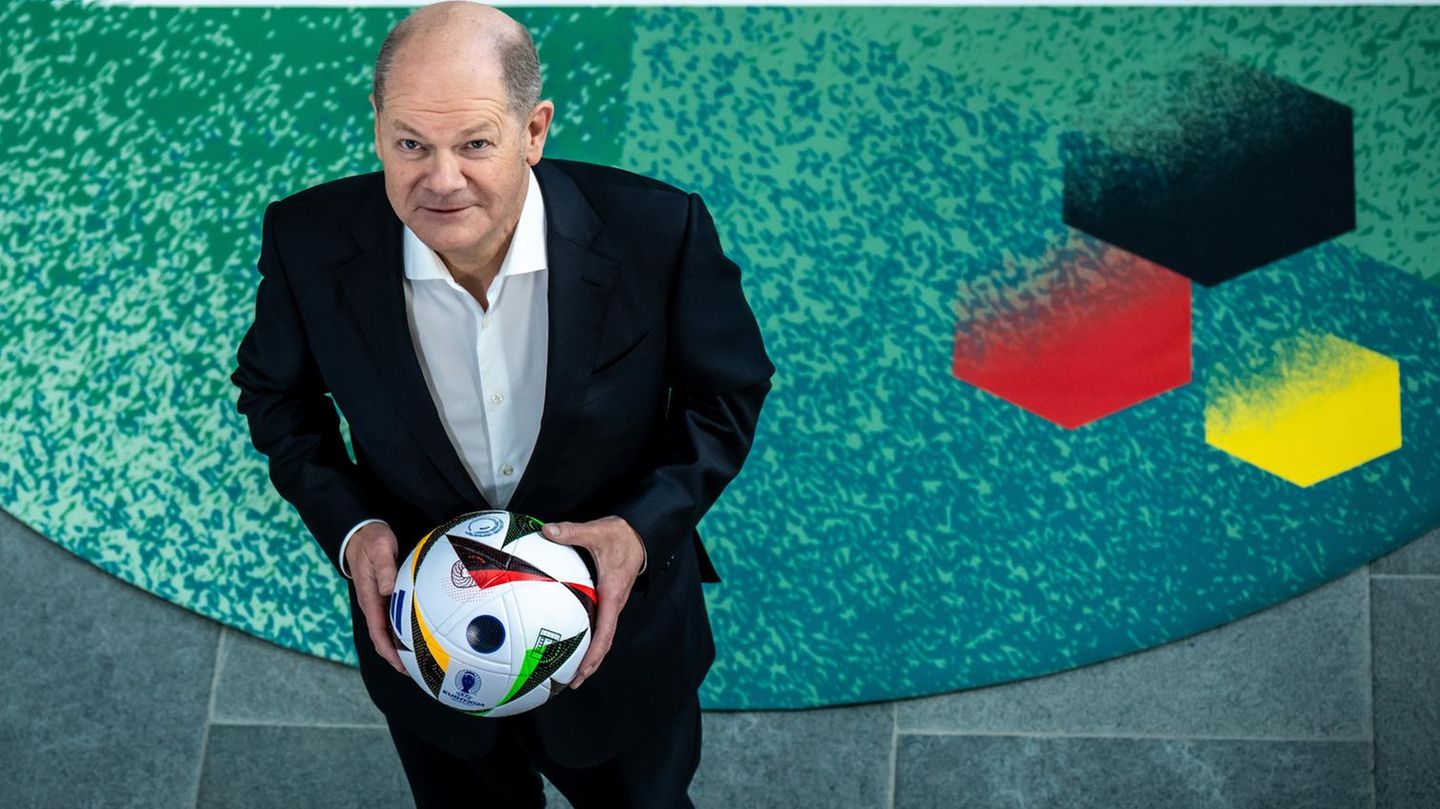 European Football Championship: Politicians keep their fingers crossed for the national team with posts