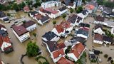 Babenhausen, Deutschland. Noch heftiger hatte es Anfang Juni Bayern und Baden-Württemberg erwischt. Tausende Hilfskräfte waren tagelang im Einsatz, weil Regenmassen und Überschwemmungen viele Regionen bedroht hatten. Etwa 7000 Evakuierungen waren wegen der Überflutungen nötig gewesen, hieß es allein aus Bayern. Vier Menschen waren in den Fluten umgekommen, in Baden-Württemberg waren es zwei Personen. Erst am Mittwoch erklärte der bayerische Hochwassernachrichtendienst die Hochwasserlage für beendet