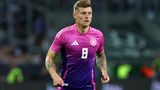 Lenkte das deutsche Spiel und gab ihm sofort den Rhythmus – einfach brillant. Hatte sogar eine Slapstick-Einlage parat, als er bei seinem präzisen Seitenwechsel auf Kimmich, der das 2:0 einleitete, wegrutschte. Es bleibt ein Rätsel, warum die Schotten dem sechsfachen Champions-League-Sieger besonders in der ersten Hälfte ziemlich viel Freiraum ließen.