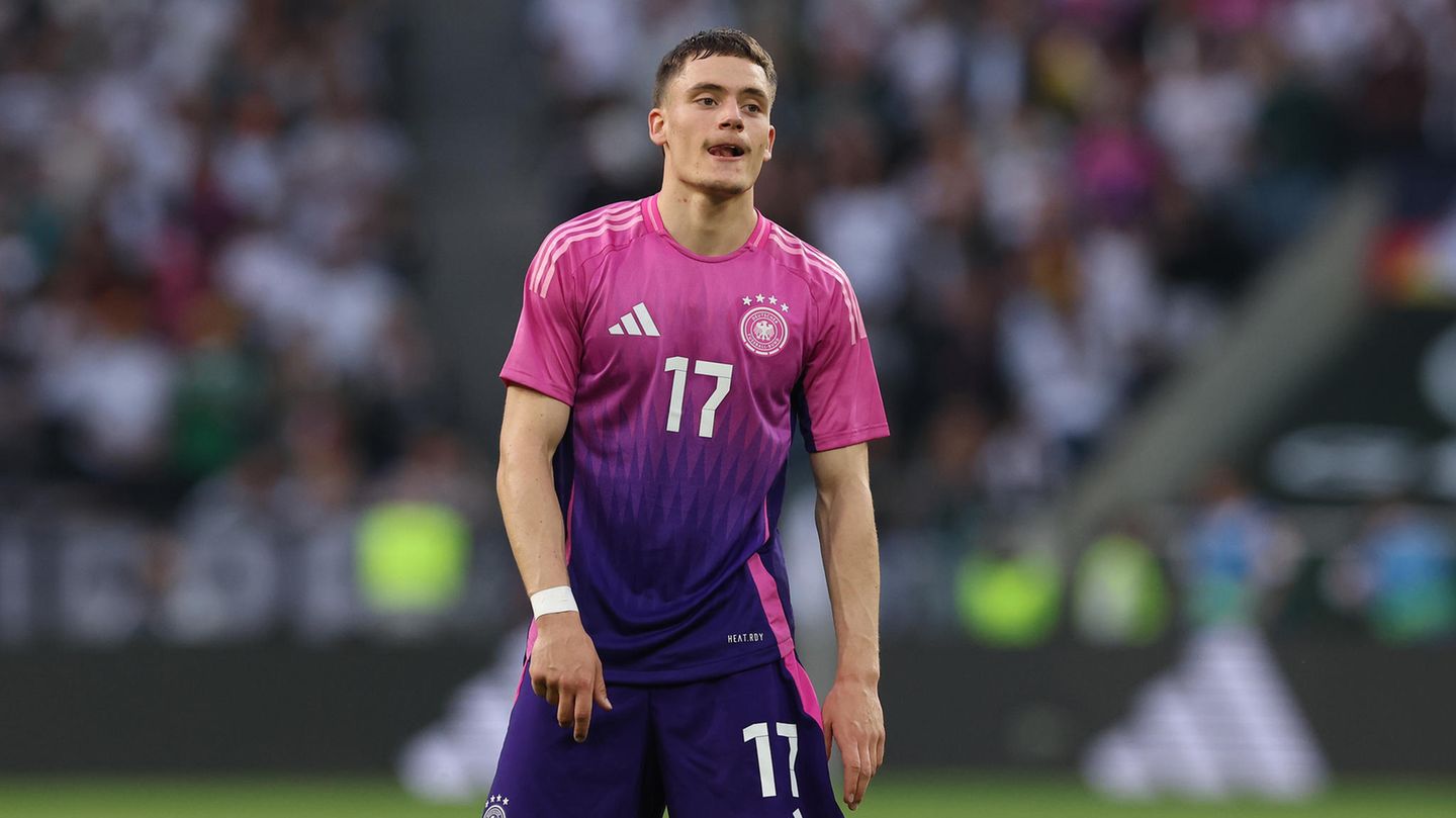 Florian Wirtz Hatte gleich die erste Torchance nach einem langem Ball von Rüdiger, war dabei allerdings ins Abseits gelaufen. Wenig später konzentrierte er sich etwas besser und erzielte die Führung von der Strafraumkante mit einem präzisen Flachschuss an die Innenseite des Pfostens. Sein Tor war der berühmte Dosenöffner. Arbeitete viel, lockte Verteidiger aus der Kette und legt einmal einen hinreißenden Sprint über das gesamte Feld hin, der zeigte: Hier geht es um alles. Machte schließlich Sané Platz.