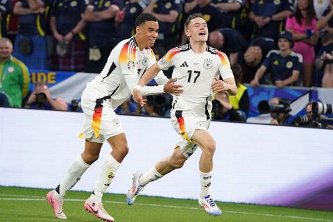Musiala und Wirtz nach dem 1:0