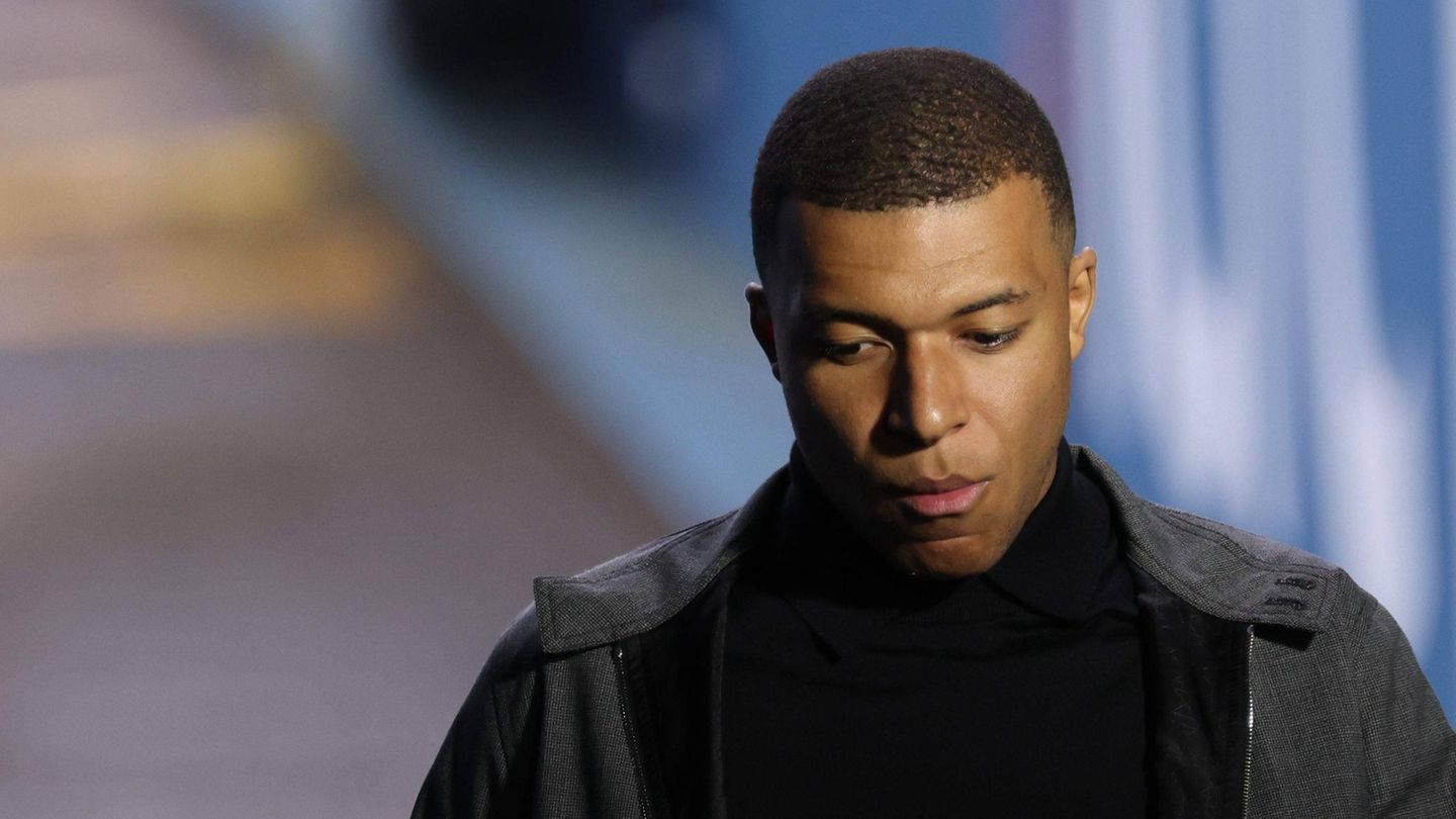 Kylian Mbappé warns of extremists in French election