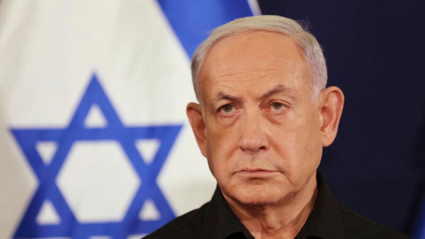 Israel: Netanyahu dissolves war cabinet after dispute with opposition
