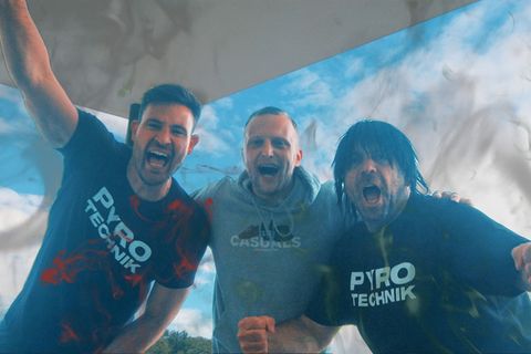 Die Pyrotechniker Marc Eggers, Balkonultra und Ikke Hüftgold