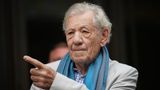Vip News: Ian McKellen stürzt in London von der Theaterbühne