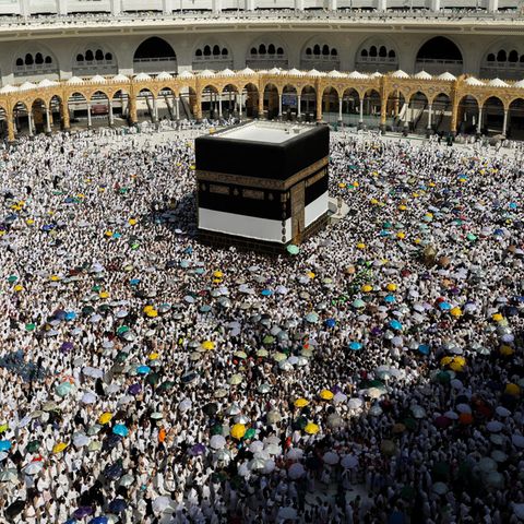 Die Umkreisung der Kaaba, dem heiligsten Ort im Islam, ist ein zentraler Ritus des Hadsch