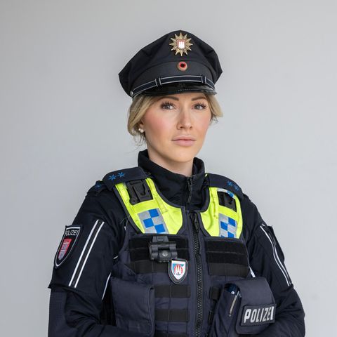 Portrait Polizistin Daryl Fee Günther Polizei