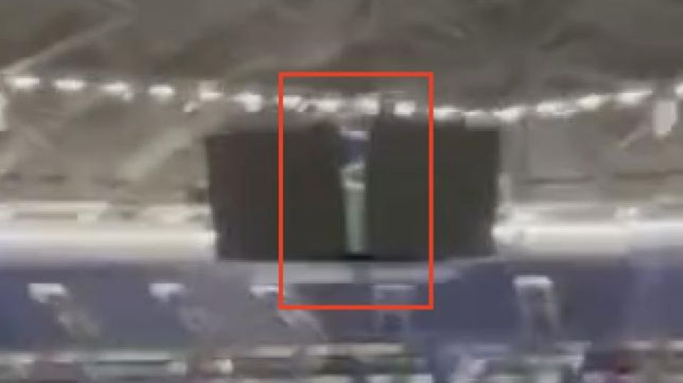 Video cube screenshotted from Tiktok video Video cube screenshotted from Tiktok video