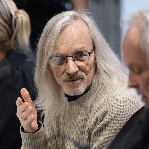 Maximilian Eder steht seit dem 21.05.2024 vor dem Oberlandesgericht Frankfurt. Ihm wird die Mitgliedschaft in einer terroristischen Vereinigung vorgeworfen. 