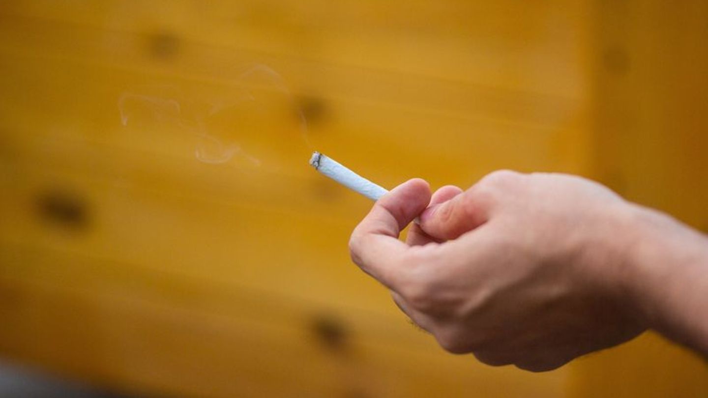 Drei Menschen kollabieren: Zigarette mit gefährlicher Substanz