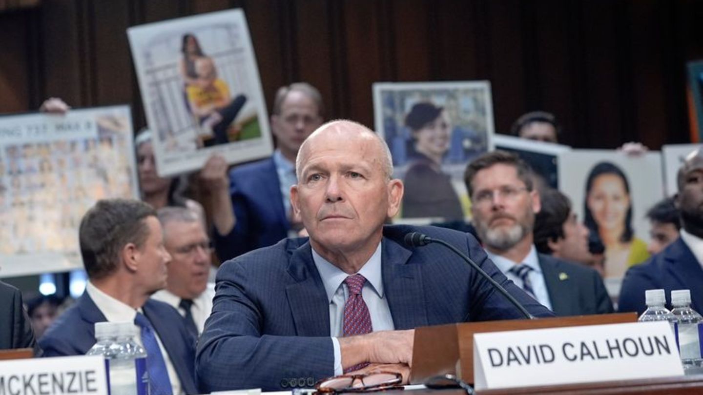 Boeing-Chef Calhoun bei einer Anhörung im US-Senat