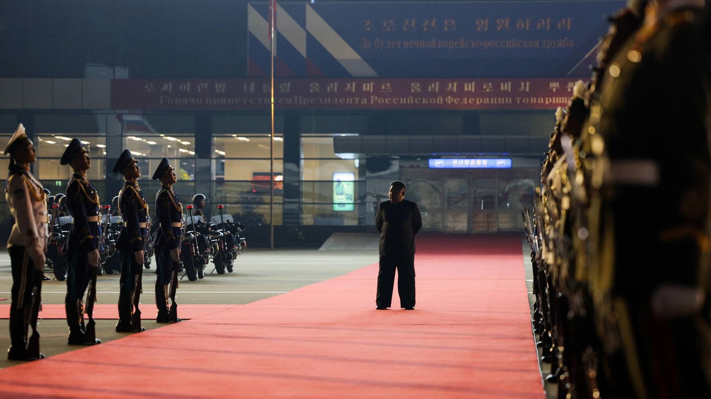 Kim Jong un wartet auf Wladimir Putin in Nordkorea
