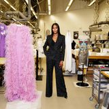 Naomi Campbell im Archiv des V&A Museums