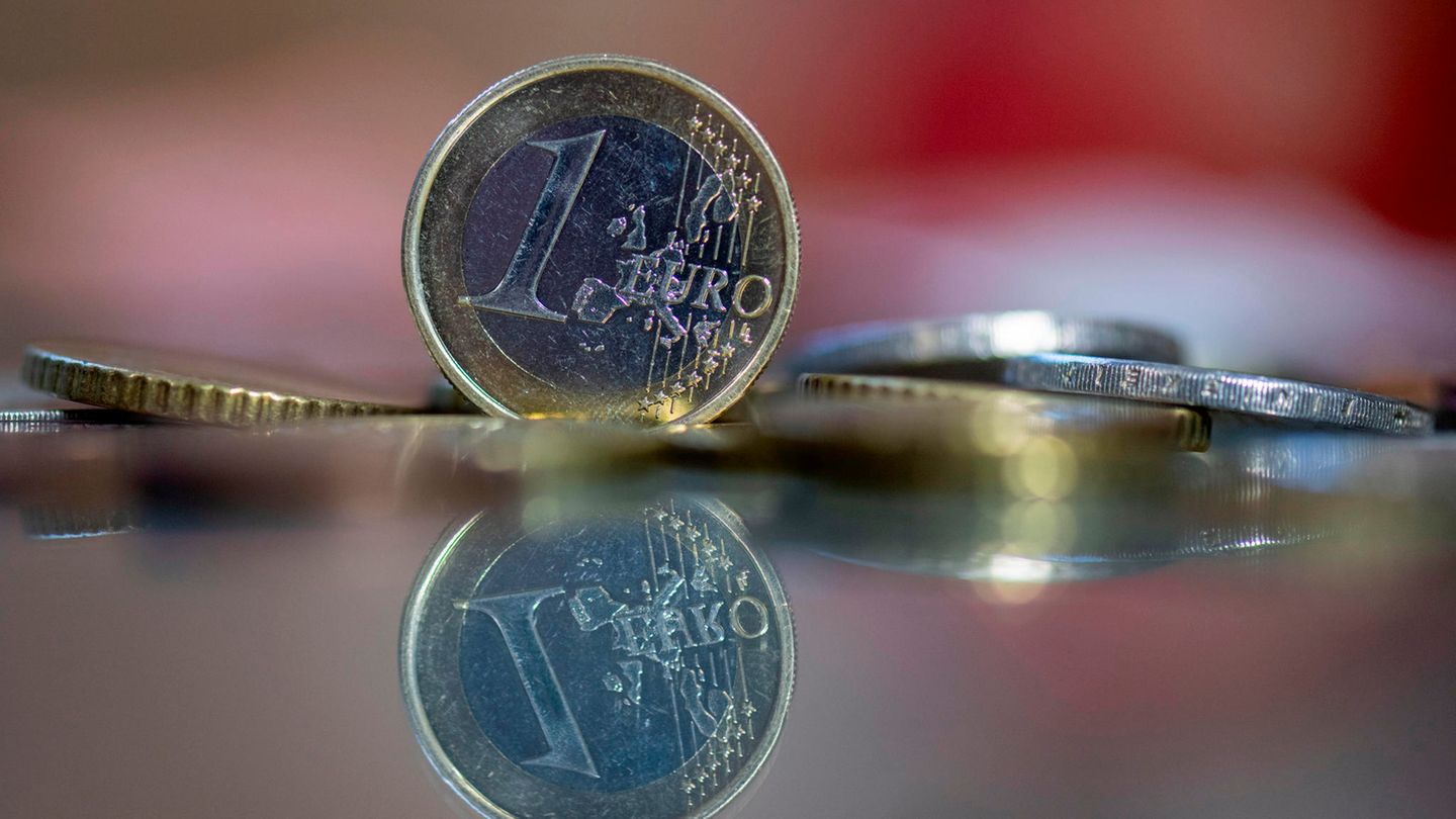 EU Commission warns seven countries over deficit