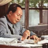 Mao Tse-tung an seinem Schreibtisch