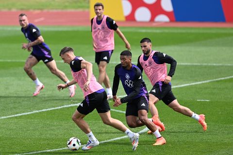 Die DFB-Elf beim Training für das Achtelfinale
