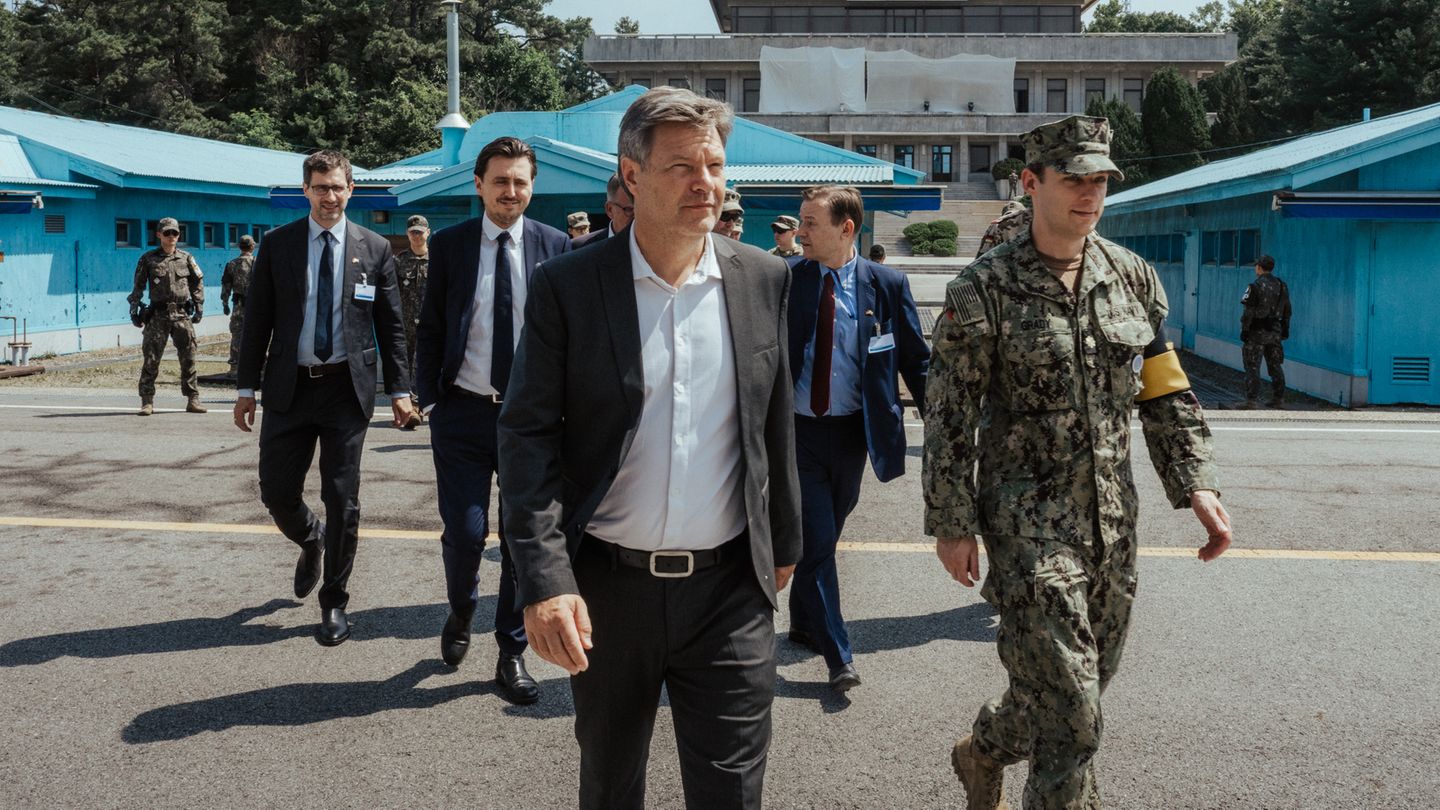 Robert Habeck: China is calling – the minister takes time for South Korea