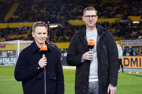 Der ZDF-Moderator Jochen Breyer (l.) und Ex-Fußballer Per Mertesacker.