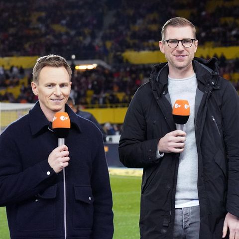 Der ZDF-Moderator Jochen Breyer (l.) und Ex-Fußballer Per Mertesacker.