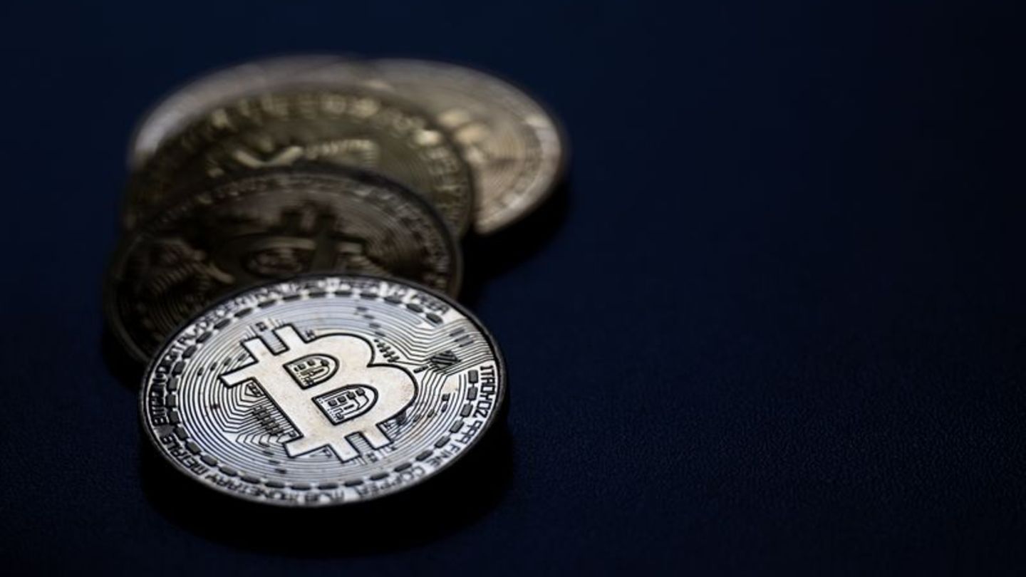 Kriminalität: 43-Jähriger um Bitcoins betrogen: hoher fünfstelliger Betrag