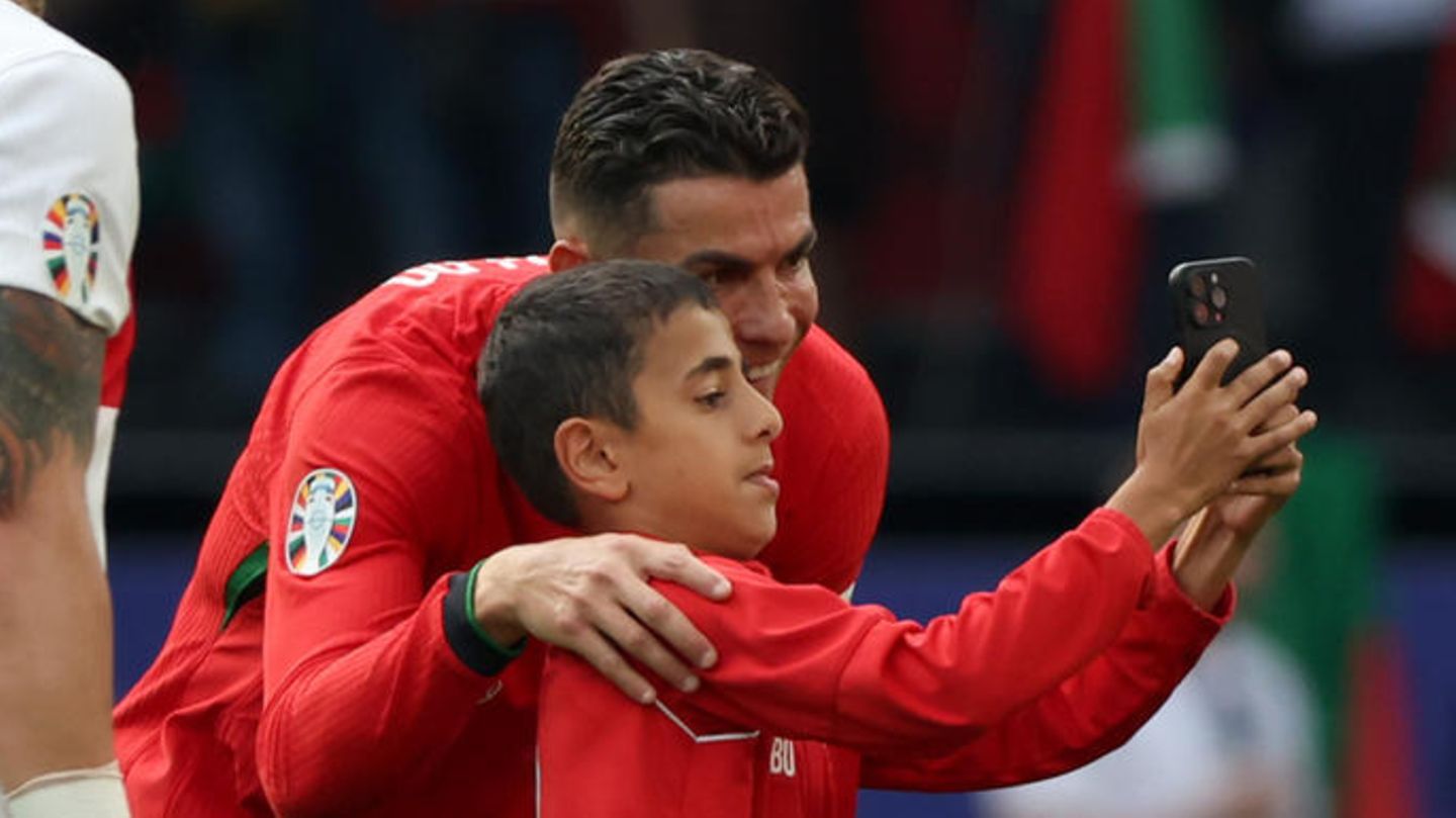 EM 2024 kompakt: Flitzer (10) über Ronaldo-Selfie: Habe meinem Vater gesagt, dass ich aufs Klo gehe