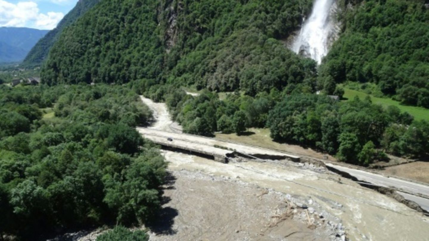 Suche nach drei Vermissten nach Überschwemmungen in der Schweiz dauert an
