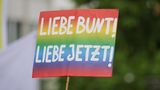 In Oldenburg fand der diesjährige CSD unter dem Motto "Auf die Barroíkaden für queere Menschenrechte" statt