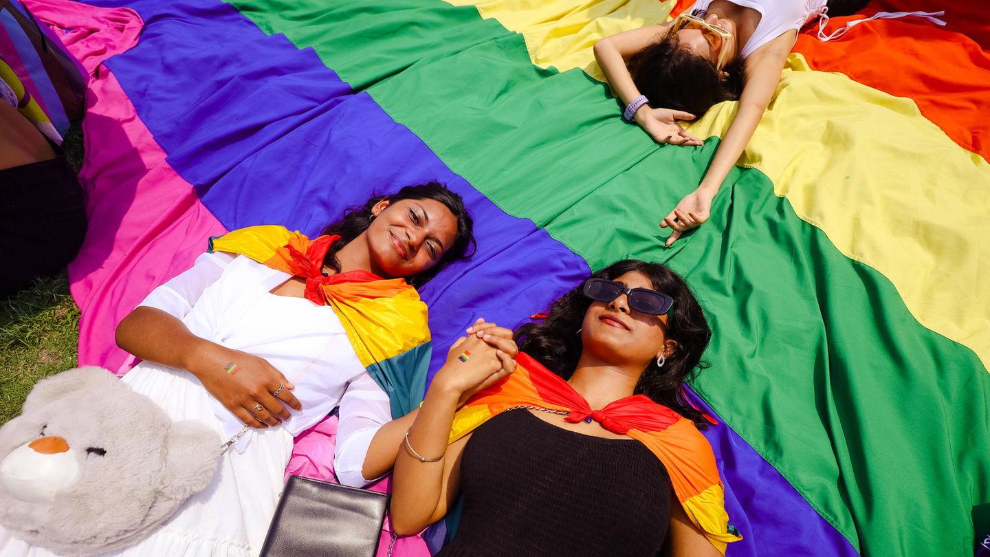 Mit den Liebsten Händchen halten in der Sonne, was will man/frau mehr?