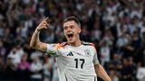 Wirtz wirbelte ganz munter los, zeigte aber auch, warum die deutsche Elf gegen aggressive Schweizer große Schwierigkeiten hatte. Verlor einmal dilettantisch den Ball im Mittelfeld. Passte zu Beginn der zweiten Hälfte großartig auf Musiala. Musste dann früh raus