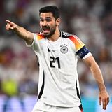 Ilkay Gündogan war gleich Dreh- und Angelpunkt und in der ersten Hälfe des schwerfälligen Spiels ein Aktivposten, wurde aber ziemlich alleingelassen. Ließ sich in der zweiten Halbzeit ins defensive Mittelfeld fallen, um mit seiner Passsicherheit und seinem Überblick das deutsche Spiel sicherer zu machen. War dann nicht mehr so auffällig
