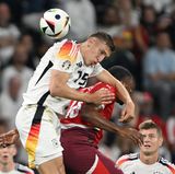 Kam für den gelb-rot gefährdeten Jonathan Tah gegen eine starke Schweizer Mannschaft und hatte noch über 30 Minuten zu überstehen. Der Dortmunder löste die Aufgabe konzentriert und ohne größere Auffälligkeiten. So muss es sein. Außerdem noch eingewechselt: Leroy Sané und Maximilian Beier, die zusätzliche Bewegung in die Offensive brachten