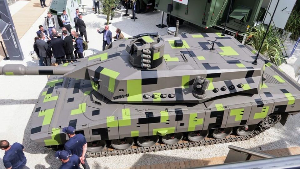 Kampfpanzer Panther KF51 CUT erstmals mit unbemannten Turm gezeigt ...