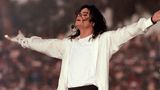 Er nannte sich selbst "King of Pop" und wurde von Millionen Fans weltweit beinahe kultartig verehrt: Michael Jackson gilt als einer der größten Ausnahmekünstler unserer Zeit. Doch sein musikalisches Vermächtnis ist untrennbar mit dem Wissen über den Privatmenschen Michael Jackson verbunden. Immer wieder wurde ihm schwerer Kindesmissbrauch vorgeworfen. Vor 15 Jahren starb der umstrittene Sänger. Damals...