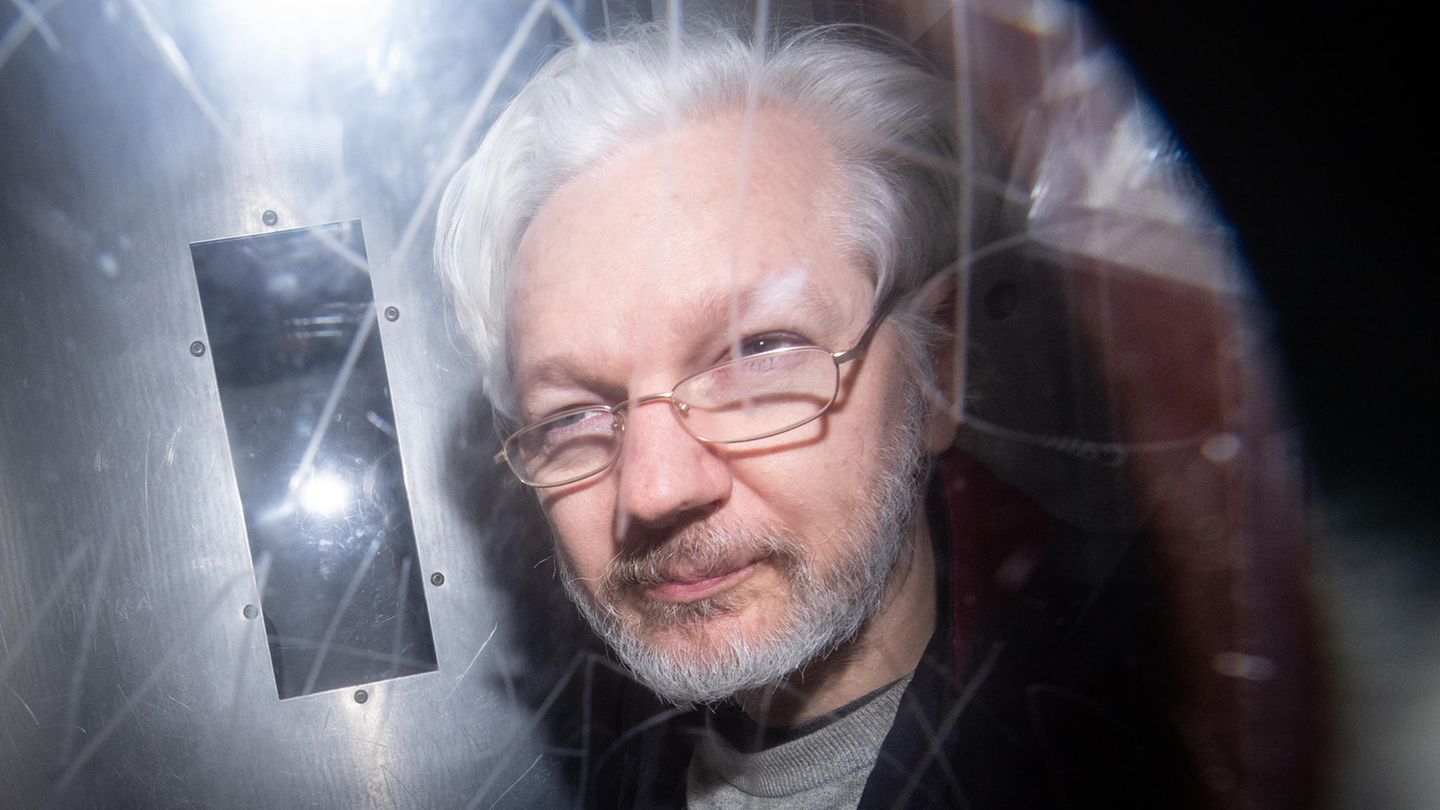 Wikileaks-Gründer Julian Assange bei einem Prozess am Gericht Westminster Magistrates Court in London