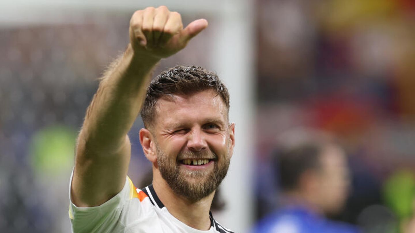 Legenden besagen, im Duden stünde als Erklärung des Wortes "Edeljoker" ein Bild von Niclas Füllkrug. Besser als "Lücke" kann man sich nicht für die Startelf empfehlen. In allen drei Partien kam er von der Bank, in zweien schlug er zu. Füllkrug ist vielleicht genau der Stürmer, den die Nationalmannschaft braucht: unprätentiös, kämpferisch und eiskalt vor dem Tor