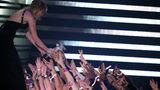 Taylor Swift wird von den Swifties verehrt wie eine Heilige: Wer sich mit ihr anlegt, macht sich bisweilen Millionen überdrehte Teenager zum Feind.