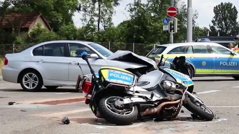 Fahrzeug kracht in Viktor Orbáns Kolonne durch Stuttgart – Polizist stirbt
