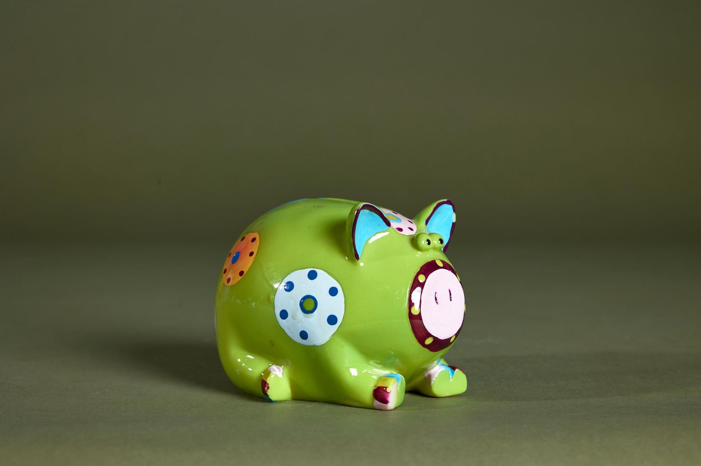 Ein Sparschwein von Hans Eichel, das sitzt