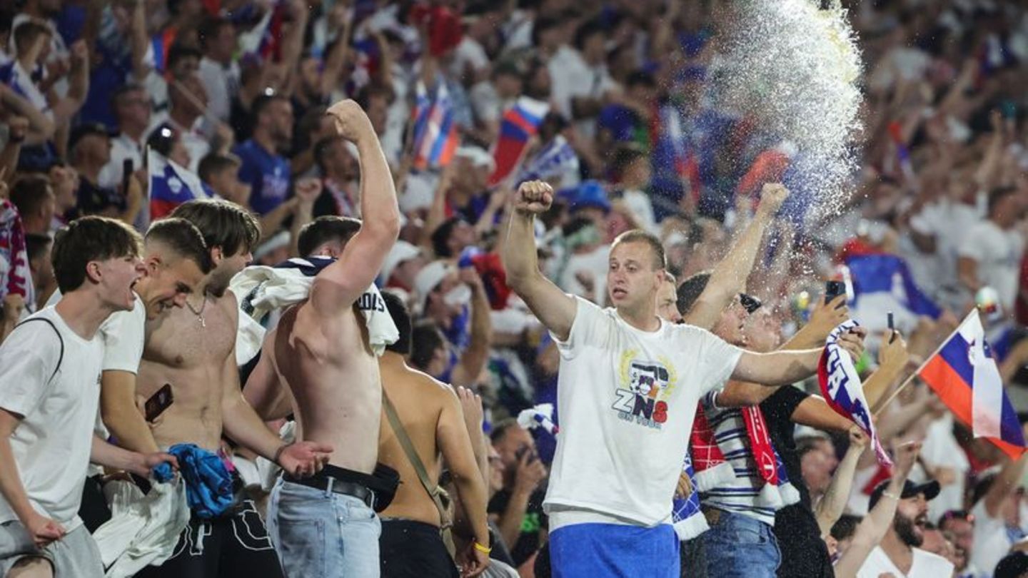 Fußball: England zittert sich zum Gruppensieg, auch Slowenien weiter