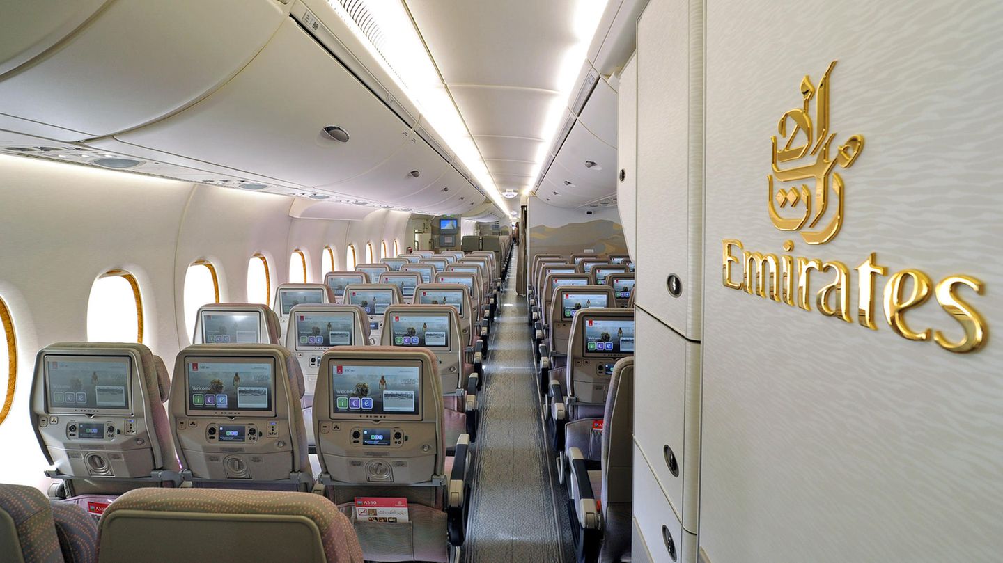 Die Economy Class eines Emirates A380