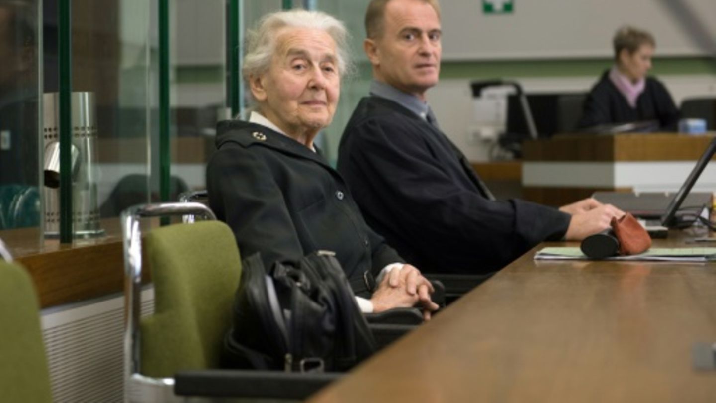 Notorische Holocaustleugnerin Haverbeck zu Haftstrafe ohne Bewährung verurteilt