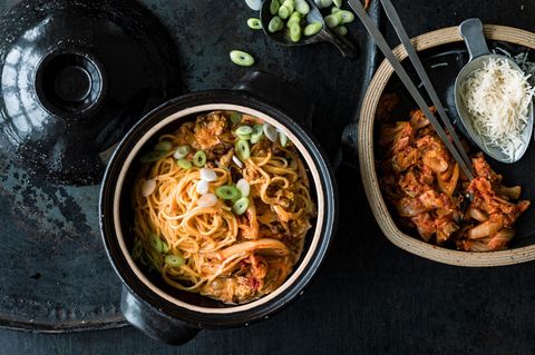 Angerichtete Creamy Kimchi Noodles