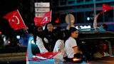 Natürlich rasten auch in der türkischen Hauptstadt Ankara alle Fußballbegeisterten aus, Autokorso inklusive