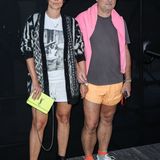 Mag es kurz und bündig: Der Modefotograf Jürgen Teller, hier mit Ehefrau Dovile Drizyte, trägt am liebsten schnittige Sporthosen. Sein Motto: "Was nützen Shorts, wenn sie nicht kurz sind?" Recht hat er