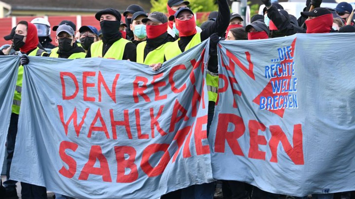Bundesparteitag in Essen: Aktivisten versuchen Blockade von AfD-Parteitag