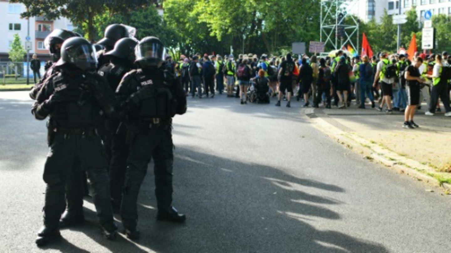 Proteste gegen AfD-Parteitag in Essen: Polizei meldet mehrere Festnahmen