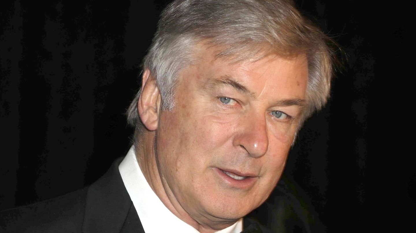 Alec Baldwin: Lawyers cannot avert “Rust” trial