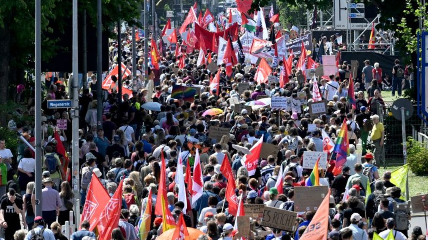 Essen: Protest gegen AfD-Bundesparteitag geht weiter mit Mahnwache