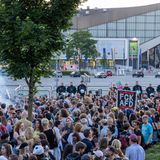 7000 Demonstranten zogen am Vormittag und Mittag bei einer Rave-Demo vom Essener Hauptbahnhof zur Grugahalle