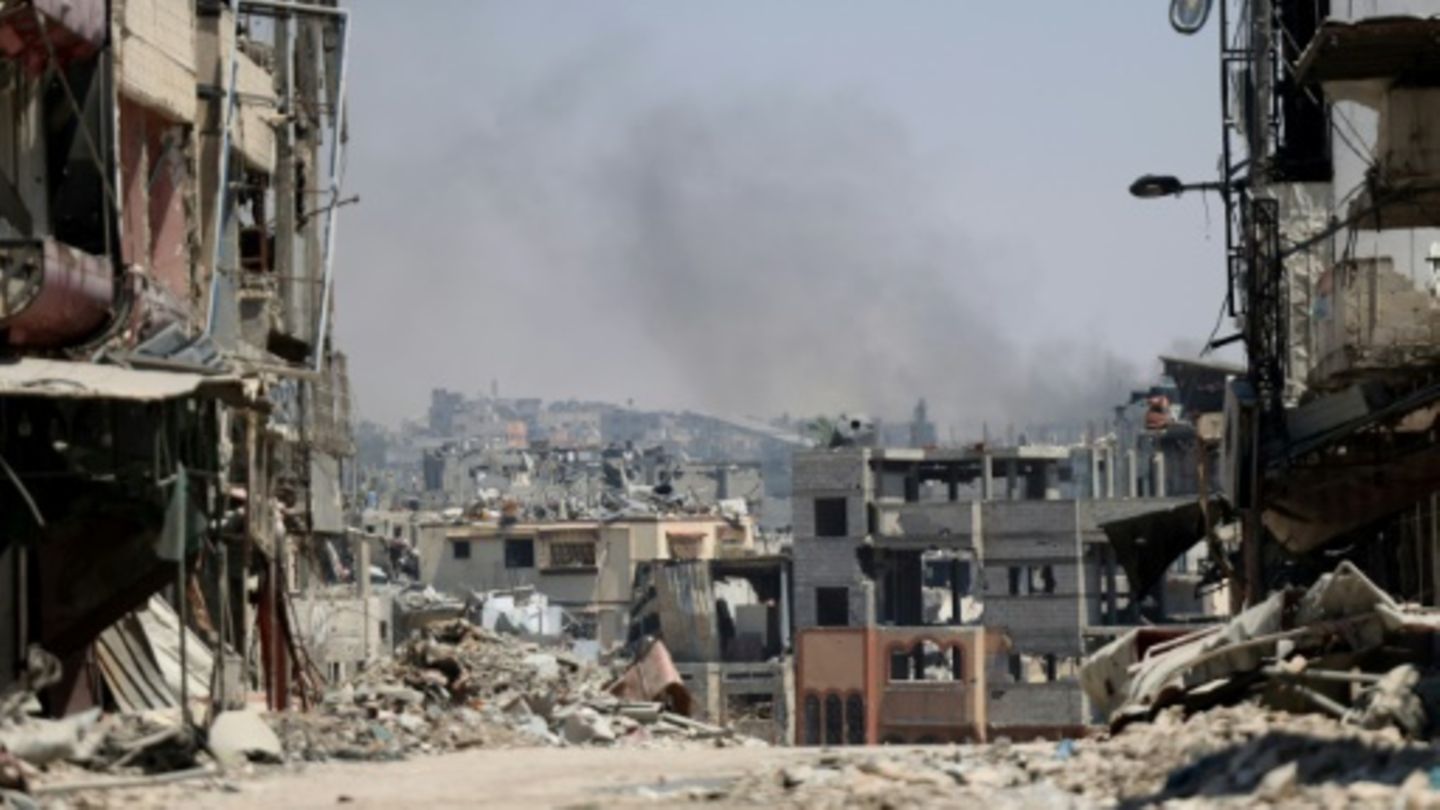 Israels Armee setzt Angriffe auf Norden des Gazastreifens fort - Tausende fliehen